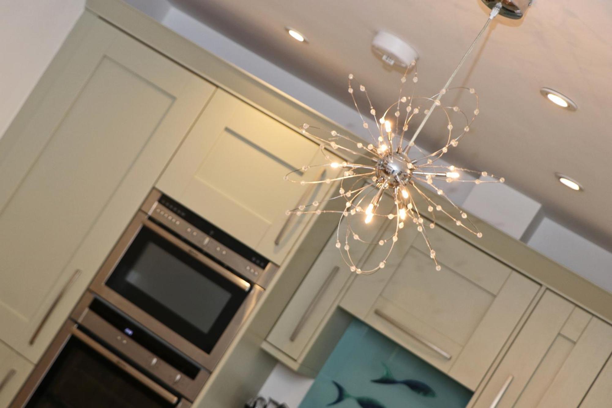 Near Beaches, Contemporary Home In Village Centre Saint Merryn Esterno foto